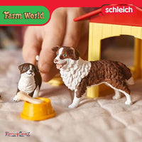 Schleich Farm World 42573 Friendly Dog House with Australian Shepherd dog and puppy